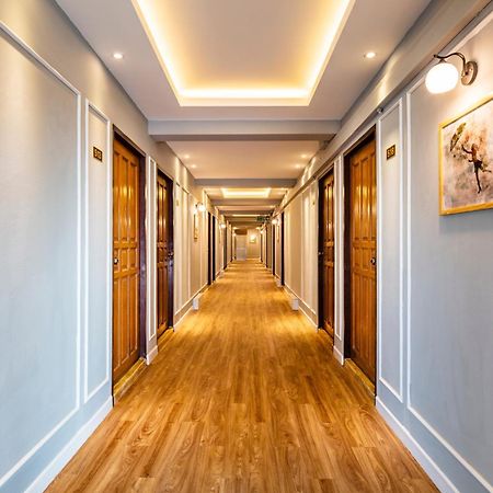 Penyos Service Apartment Bangkok Exteriör bild