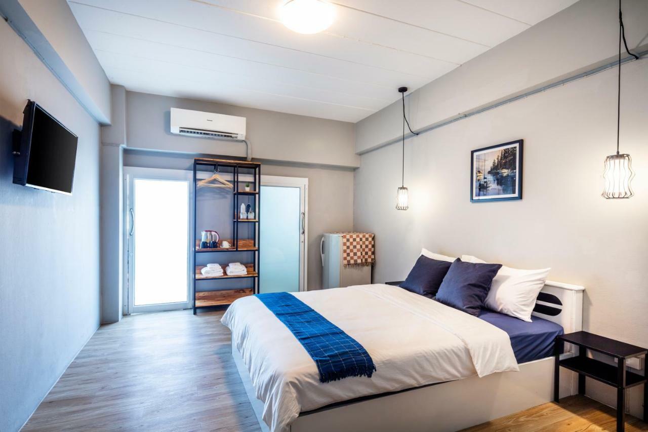 Penyos Service Apartment Bangkok Exteriör bild